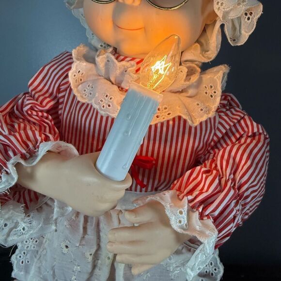 Vintage Motion-ettes of Christmas Life Like Mrs. Claus Lights Up Does Not Move - Picture 3 of 6